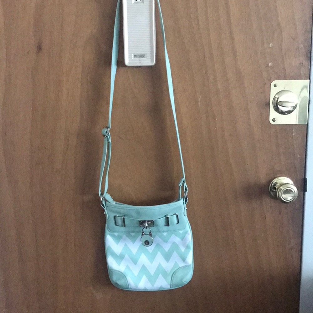 Sling purse